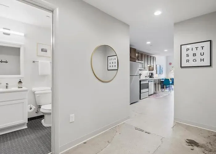 Cozysuites Modern 2br, Downtown * Pittsburgh